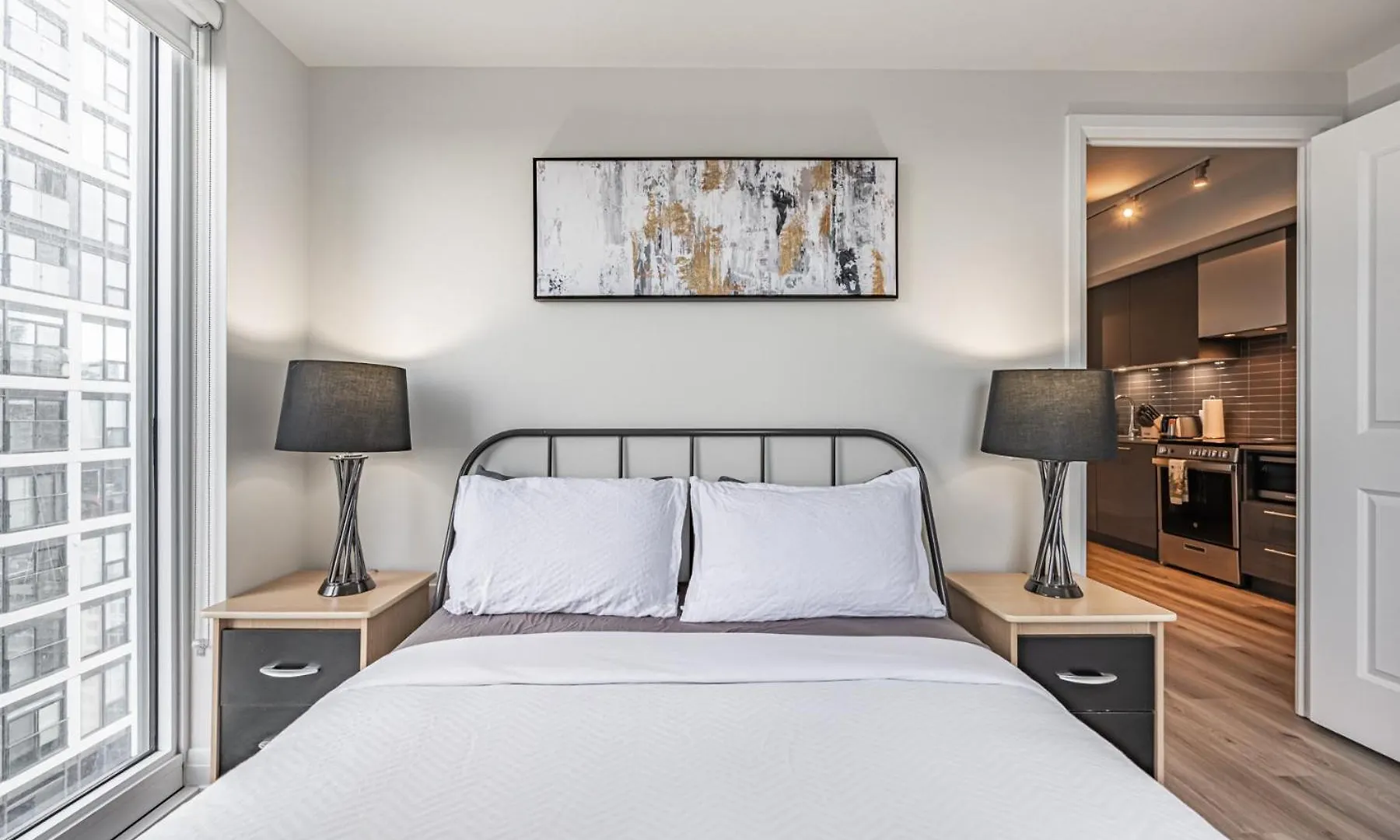 Jarvis Apartment Hotel Toronto